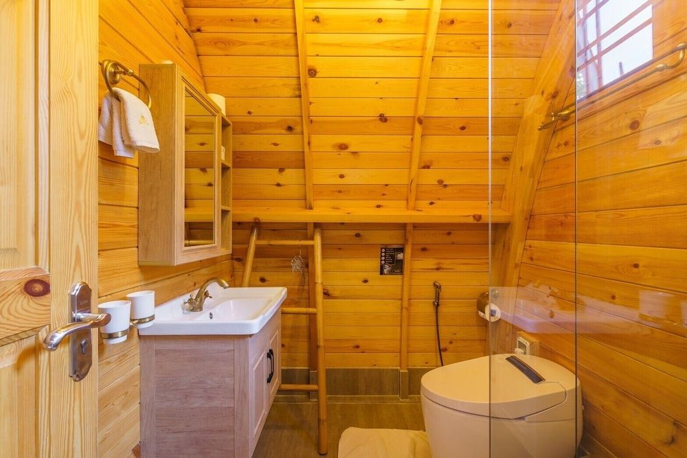 Khum Damnoen Resort Lake Villa 3