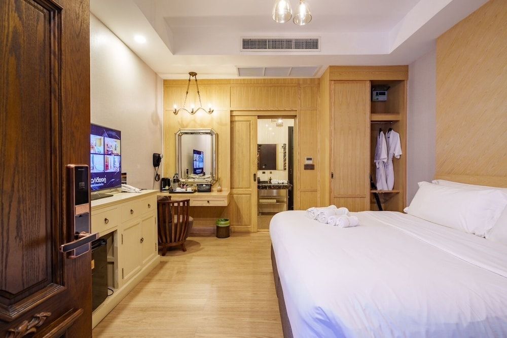 Khum Damnoen Resort Double Room