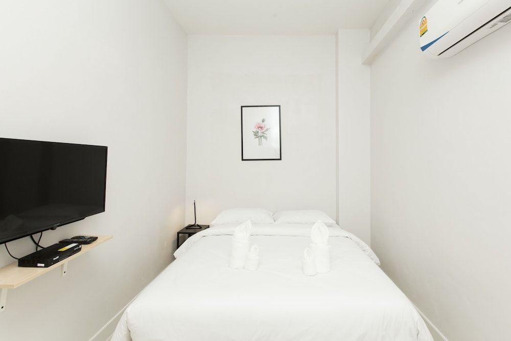 undefined Metro Hotel 9