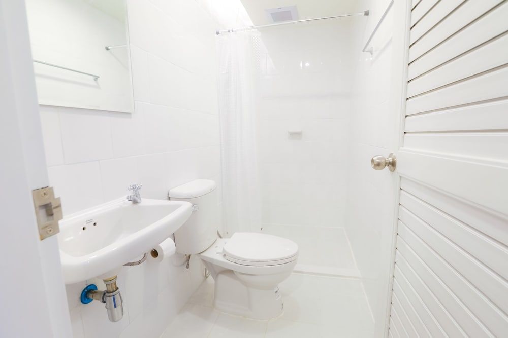 Metro Hotel Superior Double Room 5