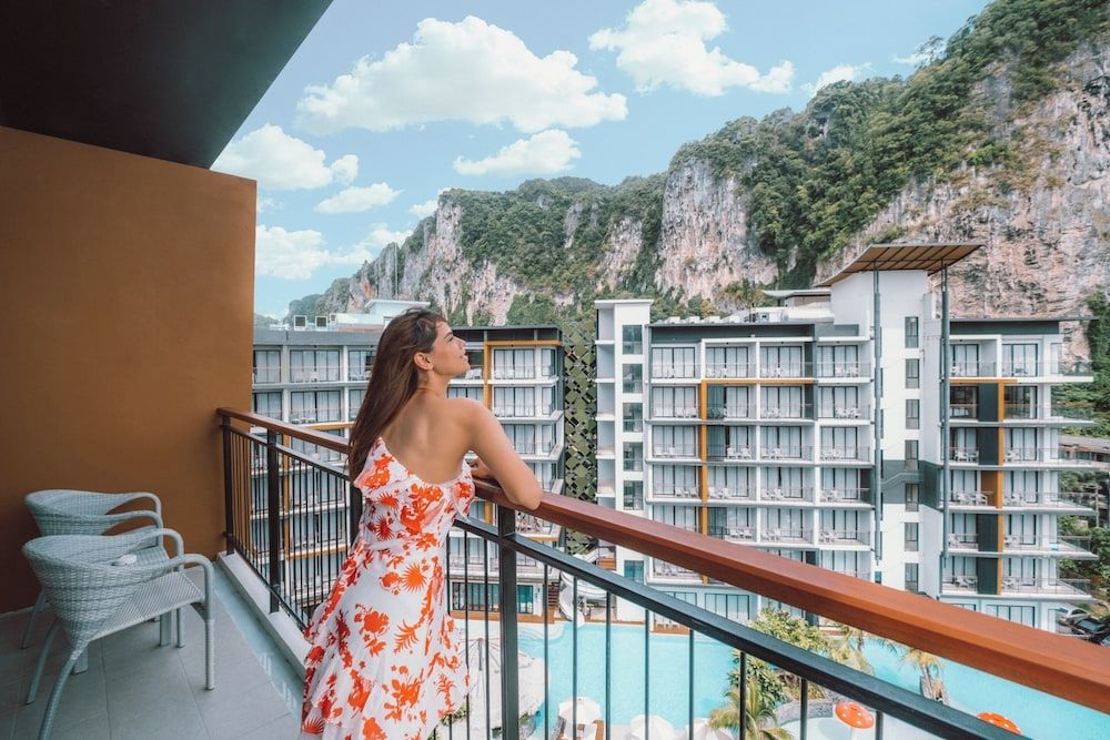 Sea Seeker Krabi Resort Deluxe Room with Pool View 4