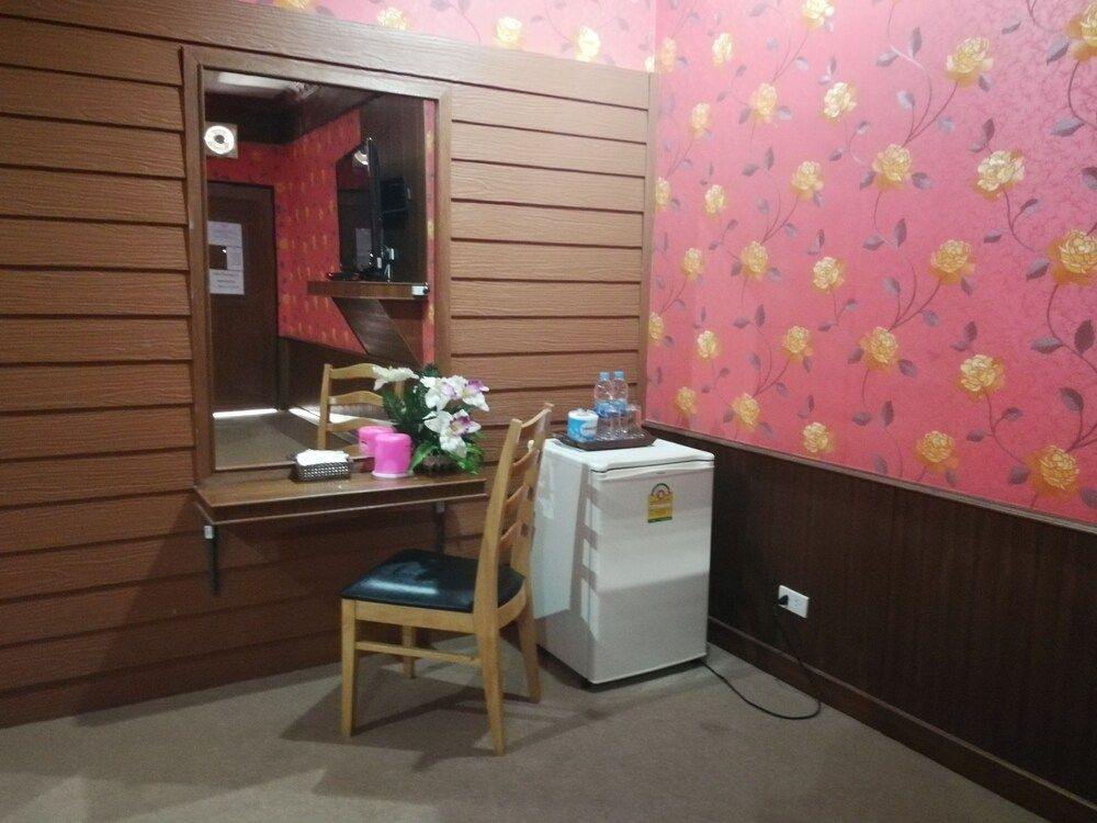 Reurn Thai Resort Ratchaburi Superior Double Room with Jetted Tub 5