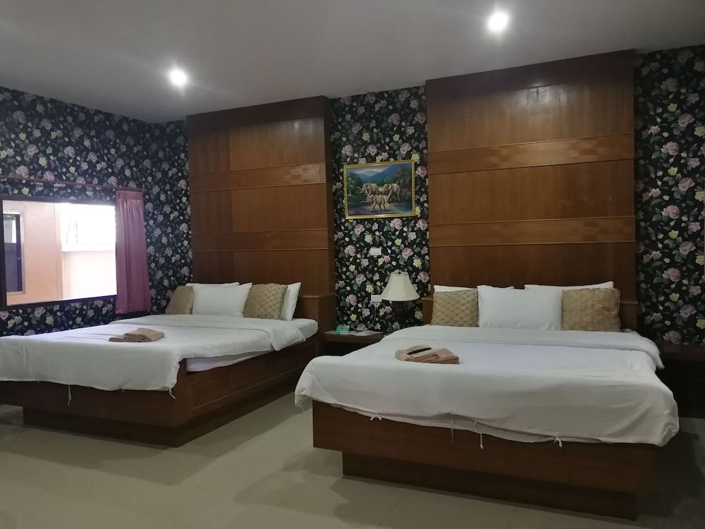 Reurn Thai Resort Ratchaburi Family Room, Non Smoking 2