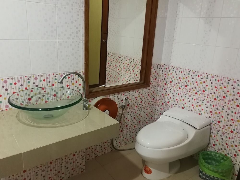 Reurn Thai Resort Ratchaburi Standard Double Room 5