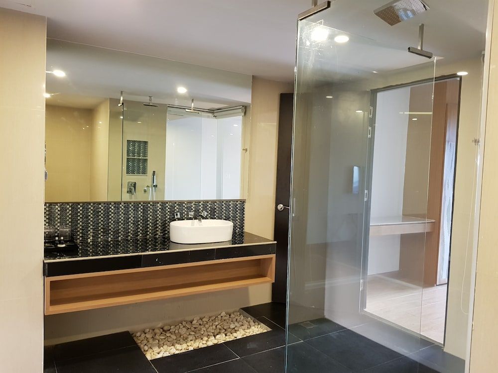 The Vista Hotel Junior Suite Room 4