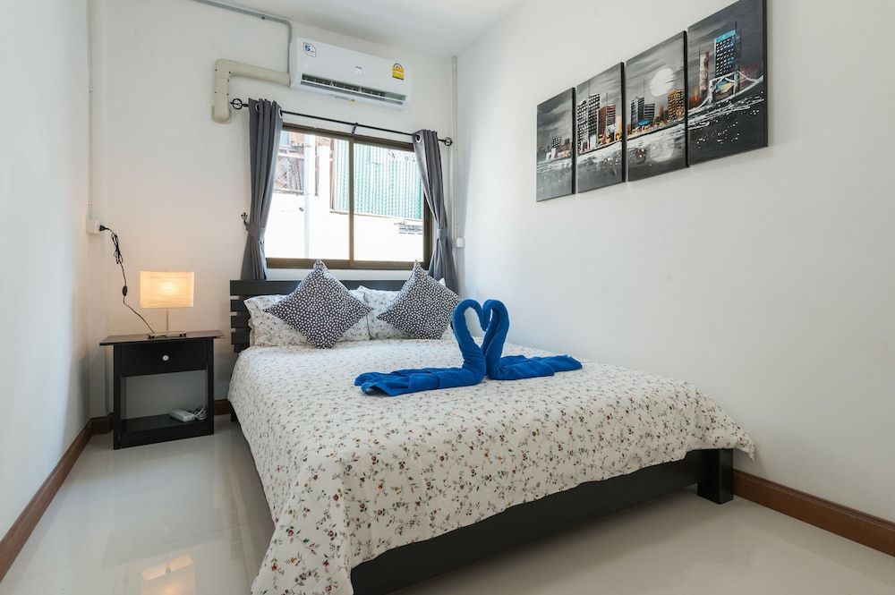 4 Bedrooms Villa