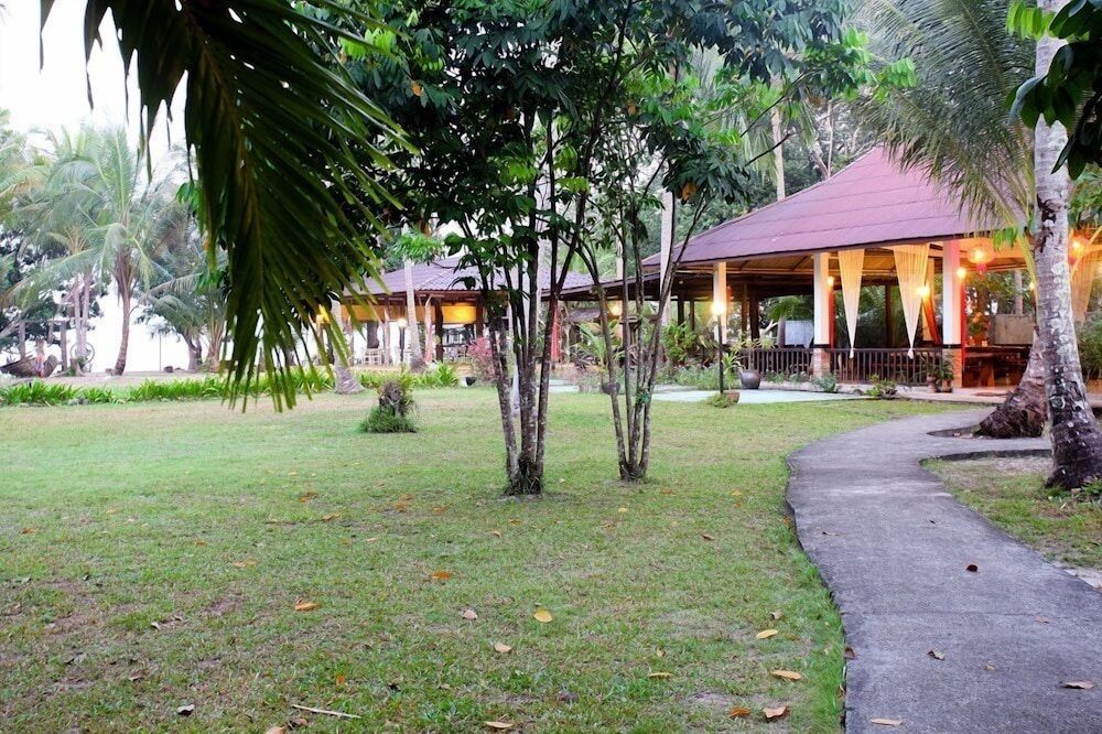 undefined Thalane Beach Resort and Villas