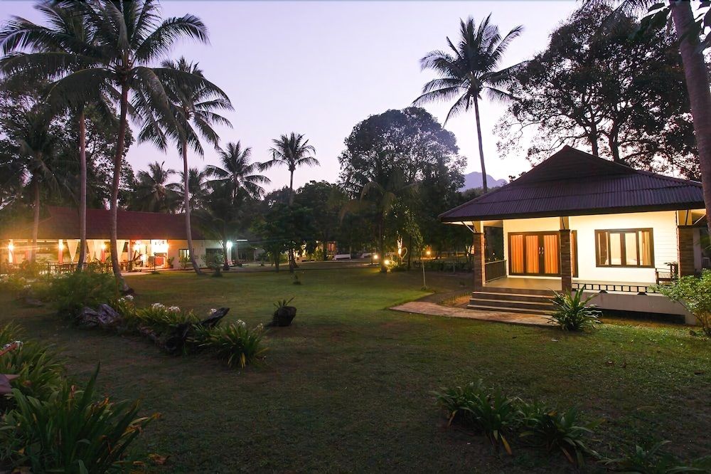 undefined Thalane Beach Resort and Villas 5