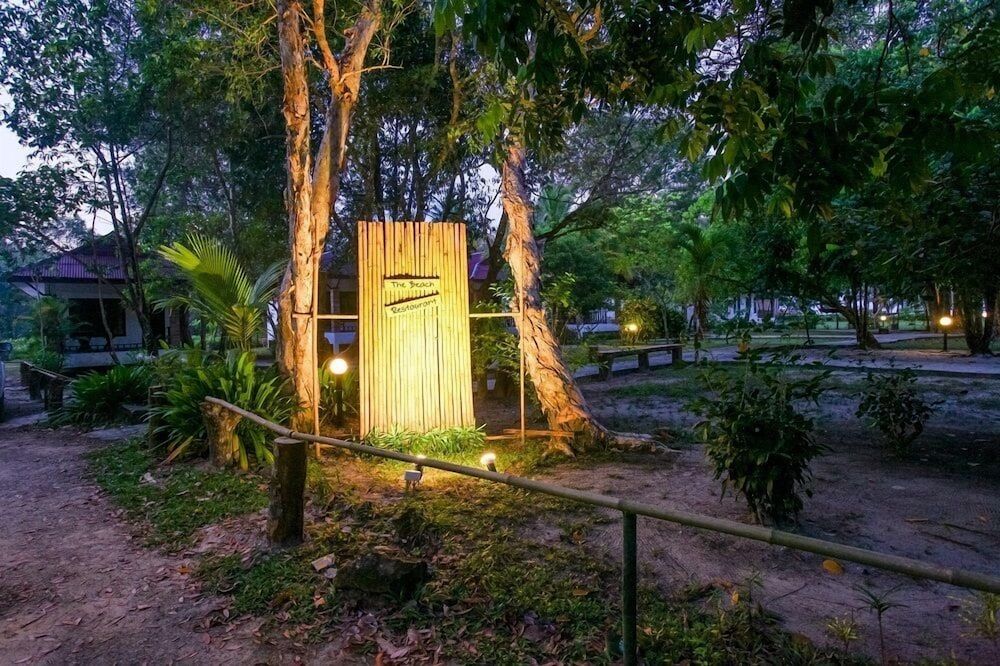 undefined Thalane Beach Resort and Villas 8