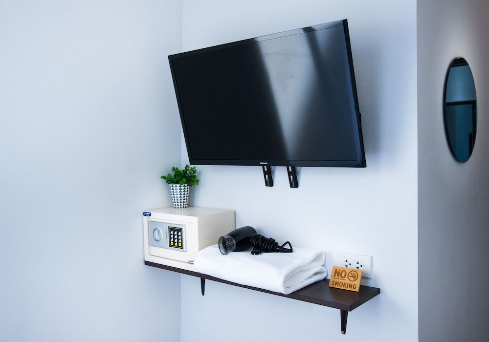 Glur Phuket Patong Beach Economy Double Room 10