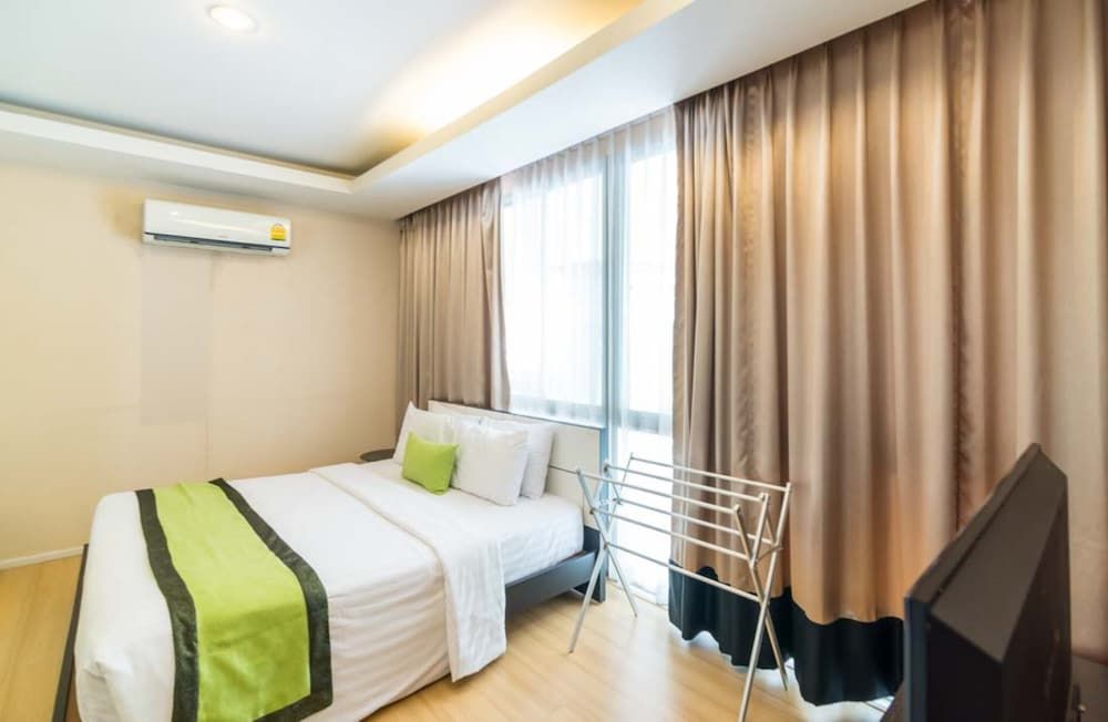 iCheck inn Residence Sukhumvit 1 Deluxe Studio, 1 Bedroom, Kitchen, City View 4