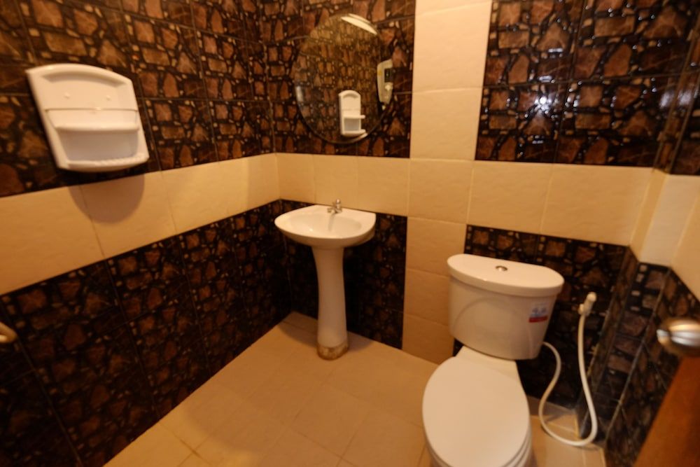 The Good View Guesthouse Deluxe Double Room 6