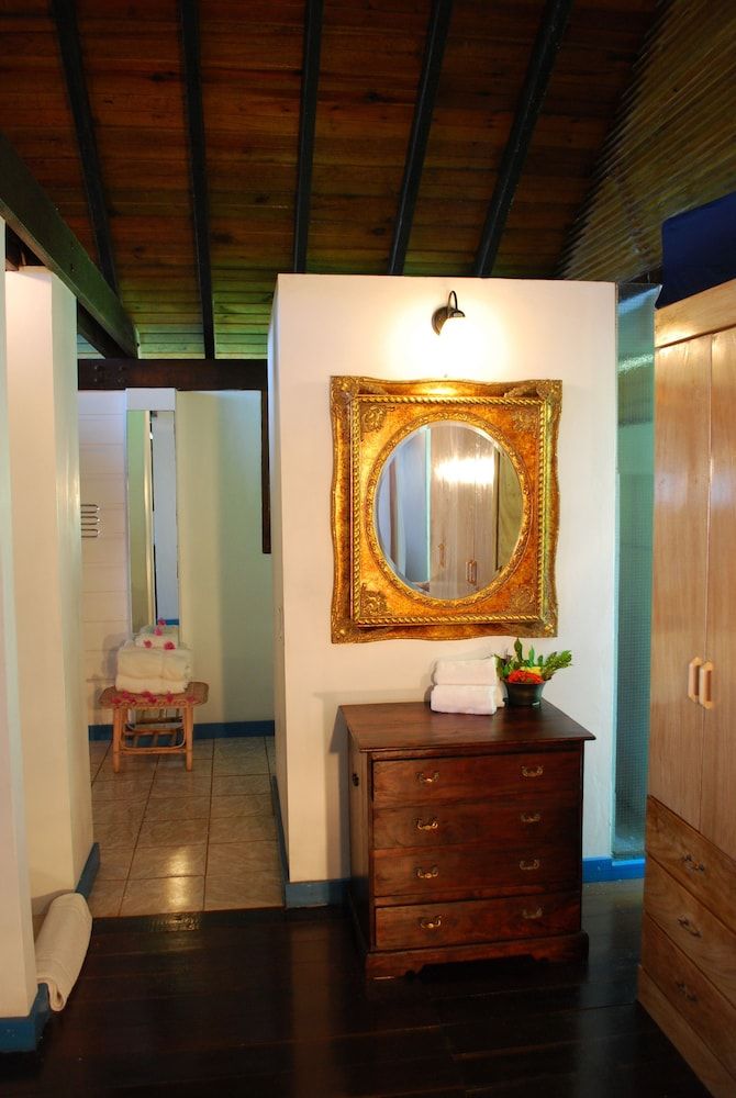 Half Moon Blue Superior Penthouse 5