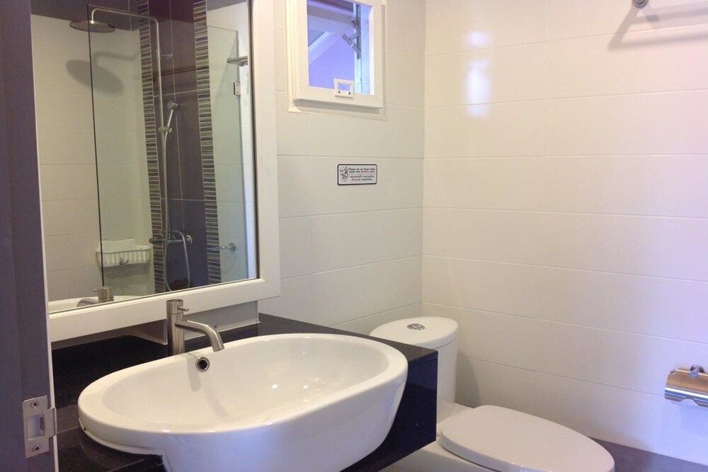 Sandy House Rawai Standard Room 6