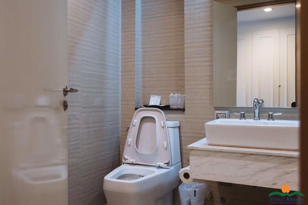 Vivace Khaoyai Resort Superior King Bed (No Bathtub) 3