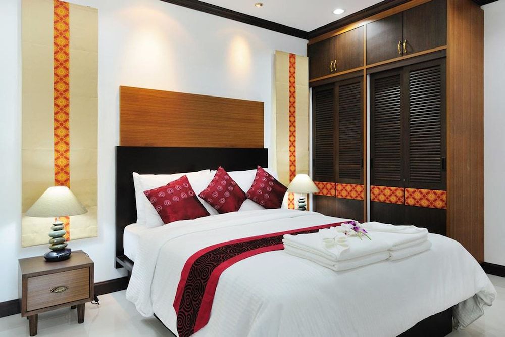 Baan Narakorn Private Pool 3-Bedroom Villa with Private Pool 8