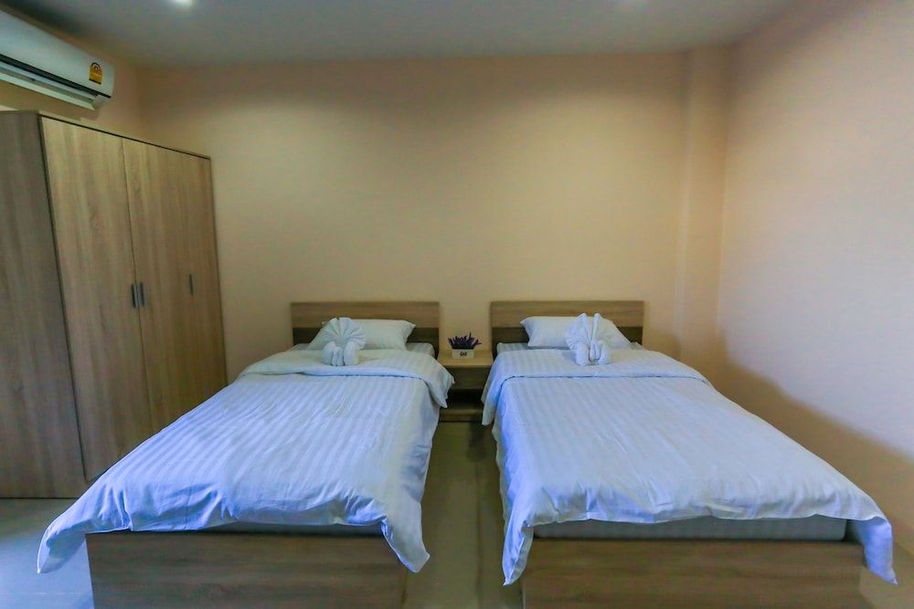 Tempo Plus Apartment Mae Sot Standard Twin Room 2