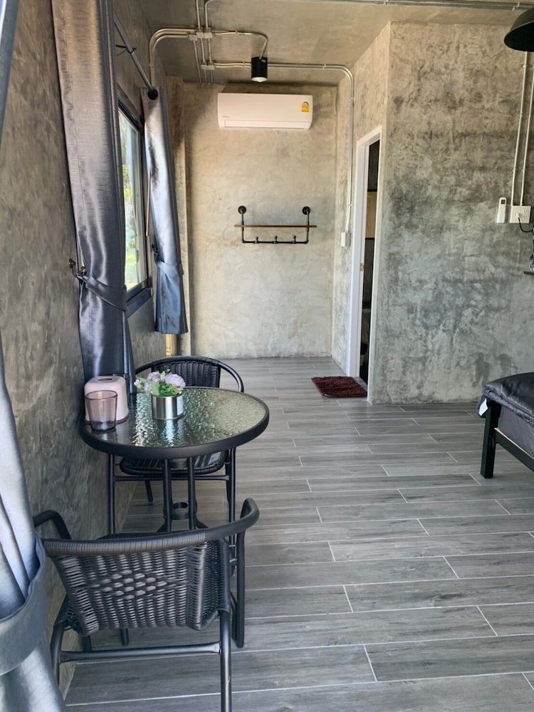 Somphoch Garden Classic Room 8