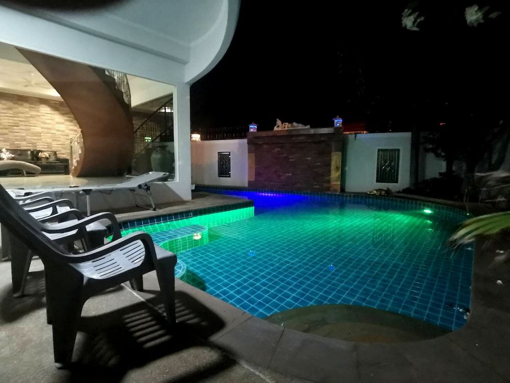 undefined Tewaree Villa - Pattaya Holiday House Walking Street 6