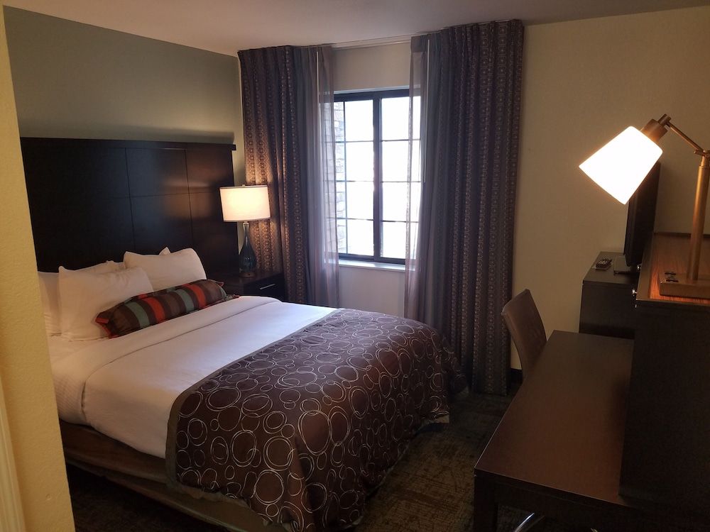 Suite, 2 Bedrooms, Kitchen