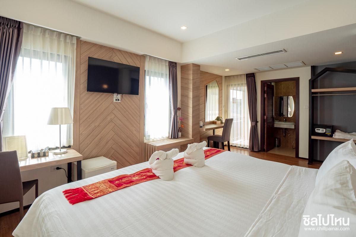 Grand Deluxe Room