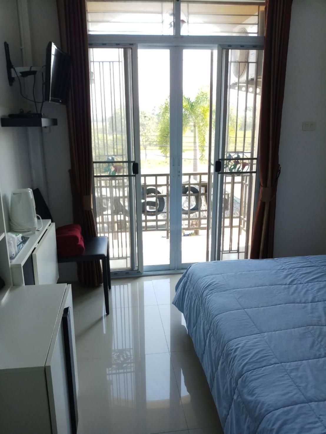 Deluxe Queen Room