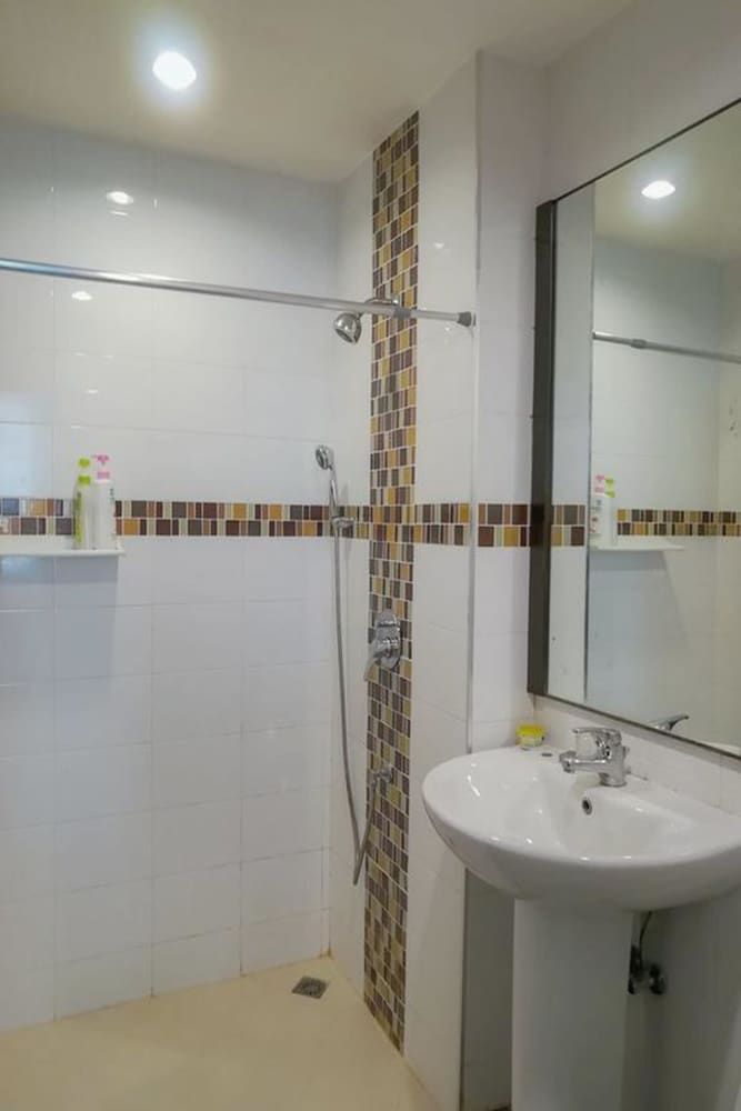 KM House Double Room 14