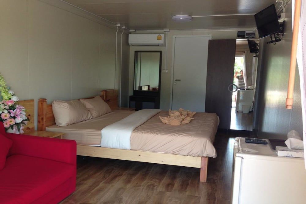 Check In & Chill Out Laem Sok Pier Standard Room 2