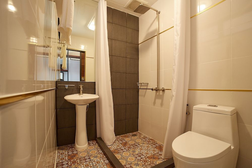 W22 by Burasari Superior Twin Room 6