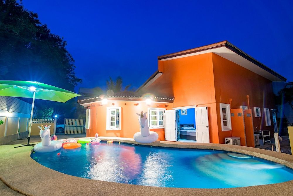 3-Bedroom House with Private Pool