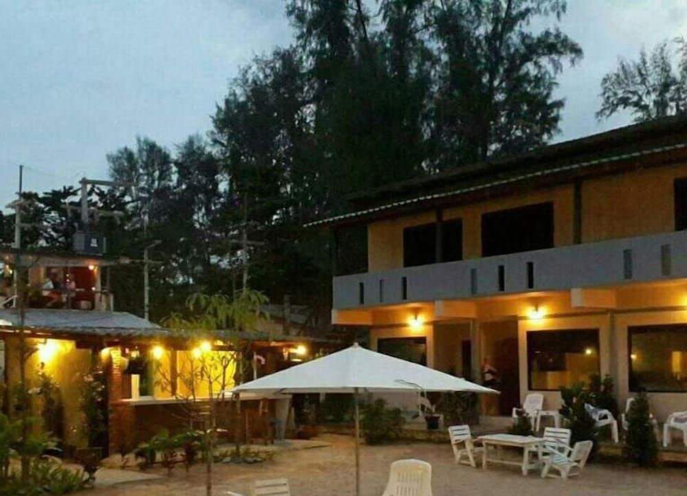 undefined Rimlay Bungalow 8