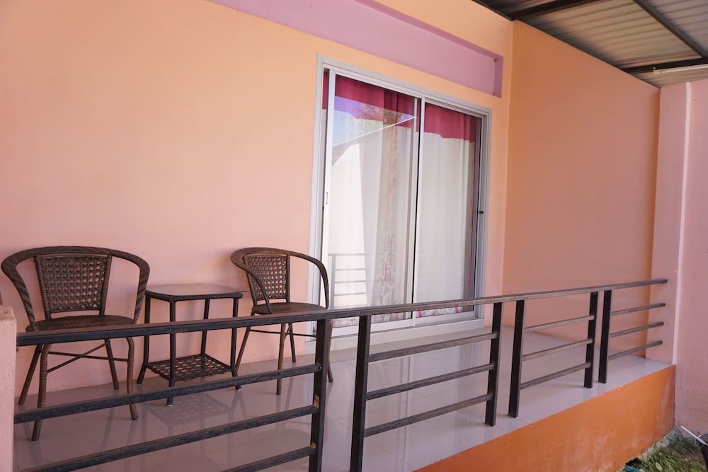 Kiangchan Resort Standard Double Room 7