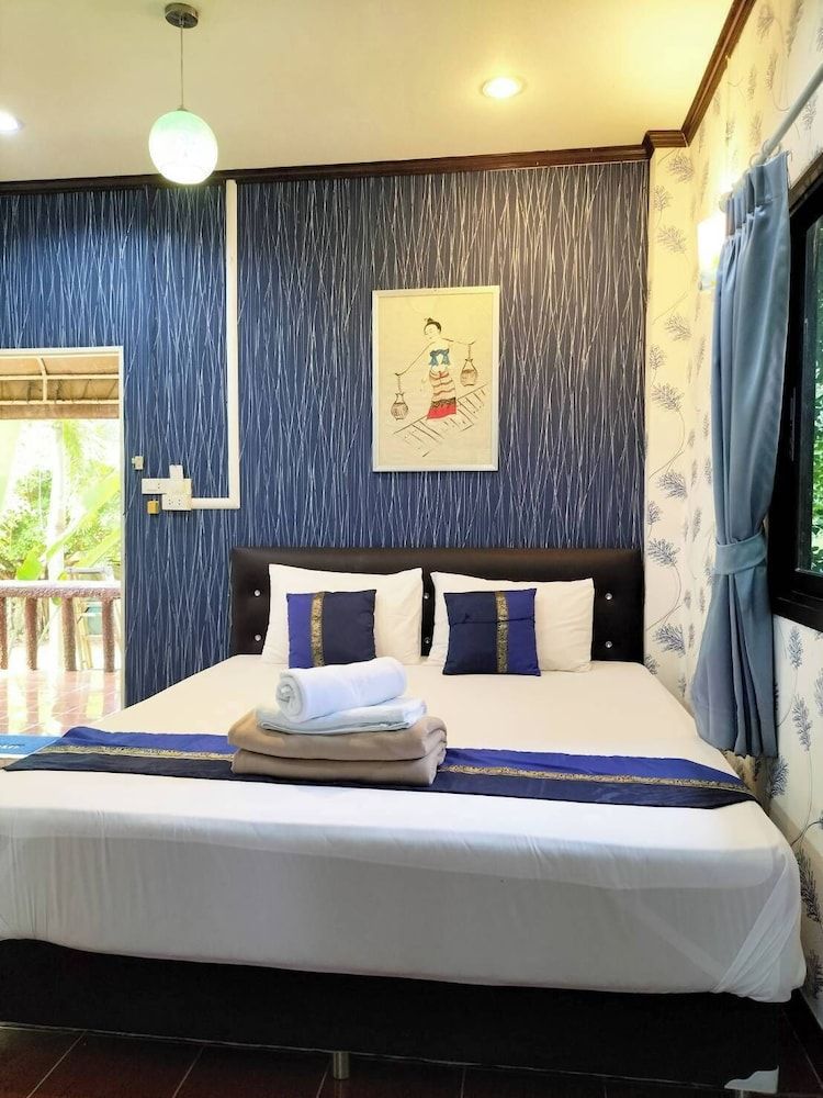 Paifha Beach Resort Basic Room, 1 King Bed, Non Smoking 2