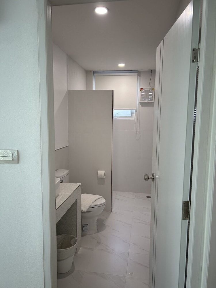 Ranong River View Family Suite 4