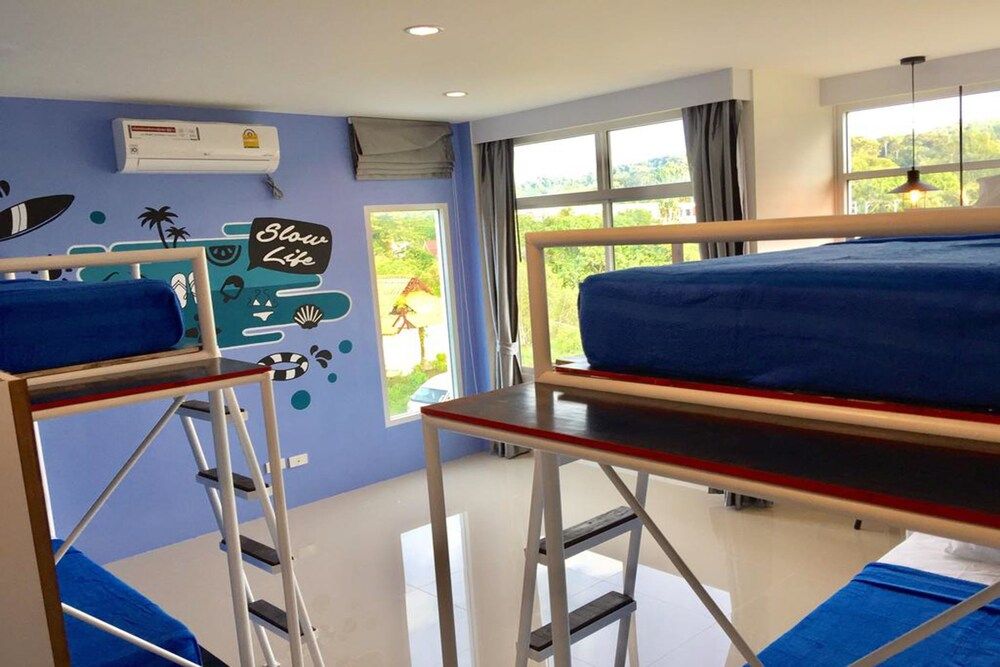 Slowlife Beach - Hostel 4-Bed Mixed Dormitory 8