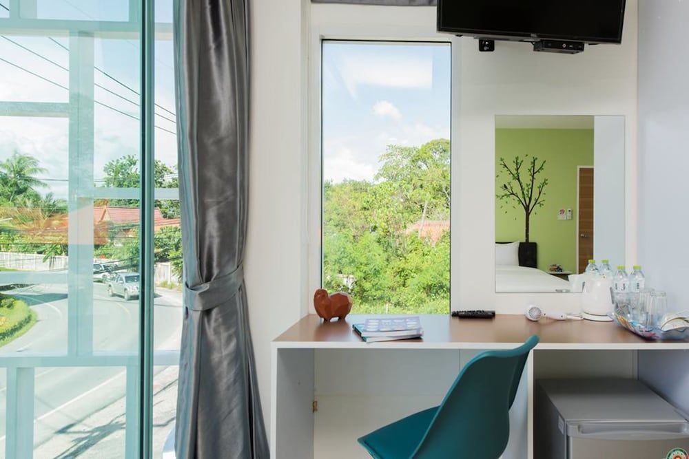 Slowlife Beach - Hostel Suite with Balcony 7