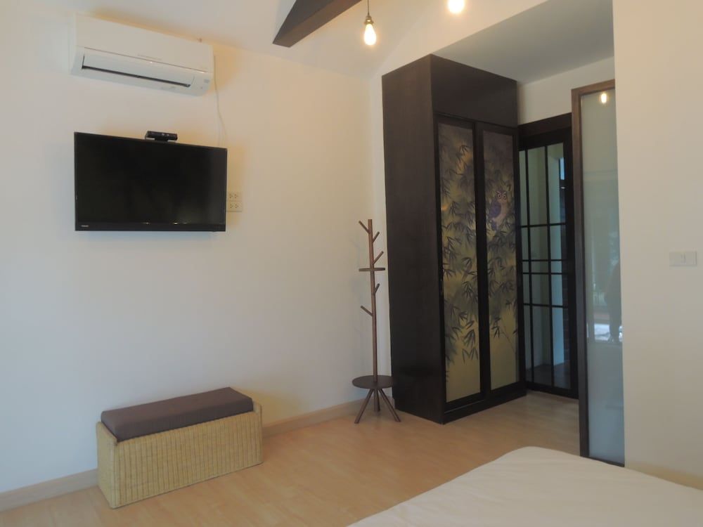 Aiims Tales Canal Boutique House Deluxe Room 15