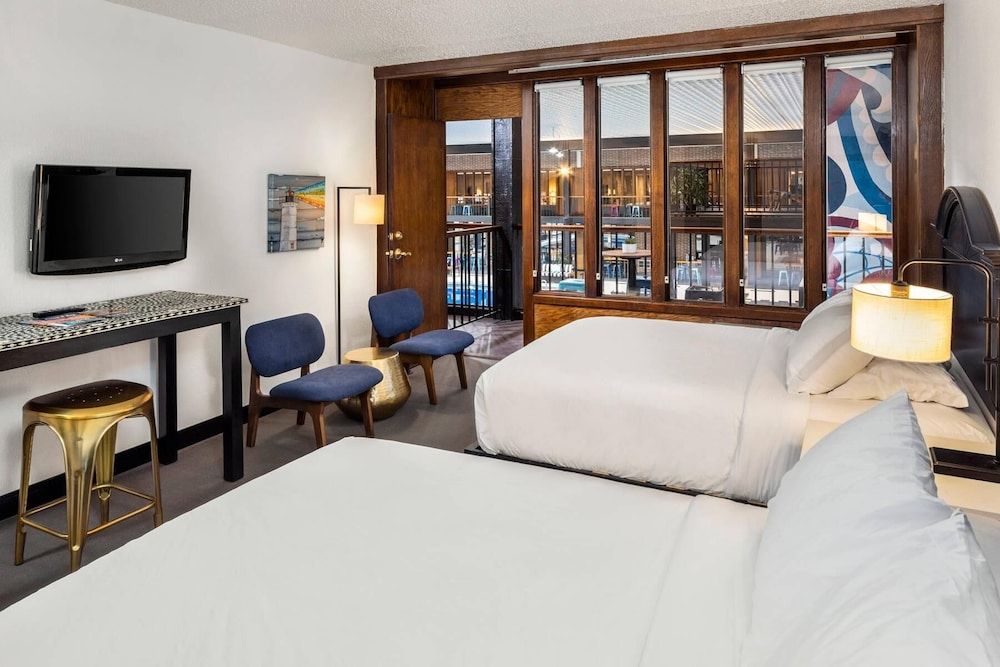 Standard Room, 2 Queen Beds, Non Smoking, Balcony (Pool View)