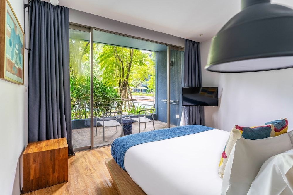 Deluxe Connecting Room (Non - Smoking)