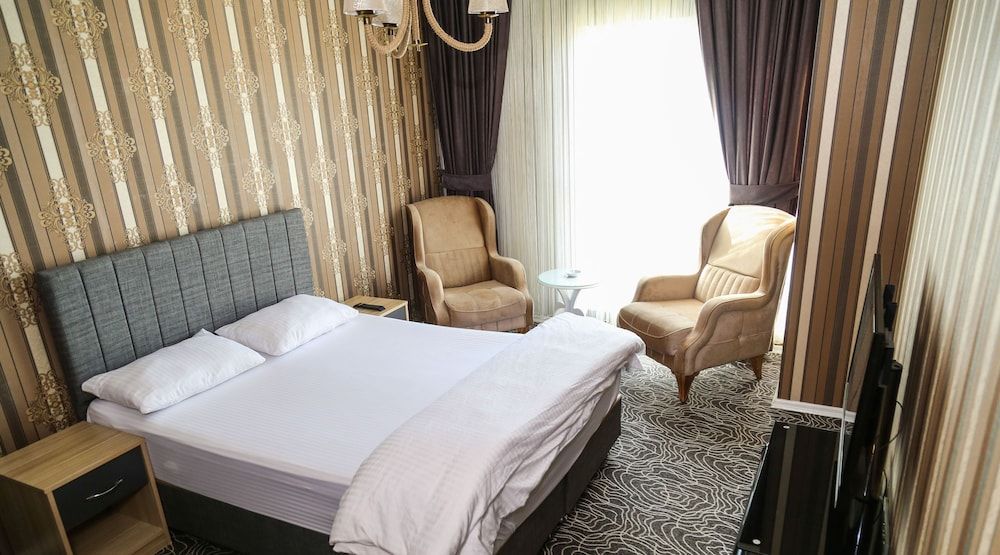 undefined Ercin Suite 10