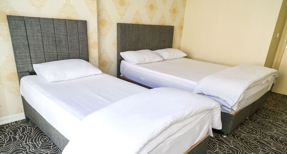 undefined Ercin Suite 6