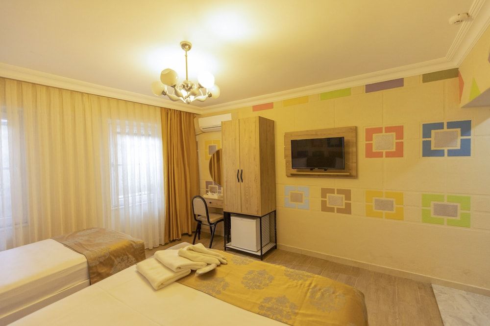 undefined De Marêe 8