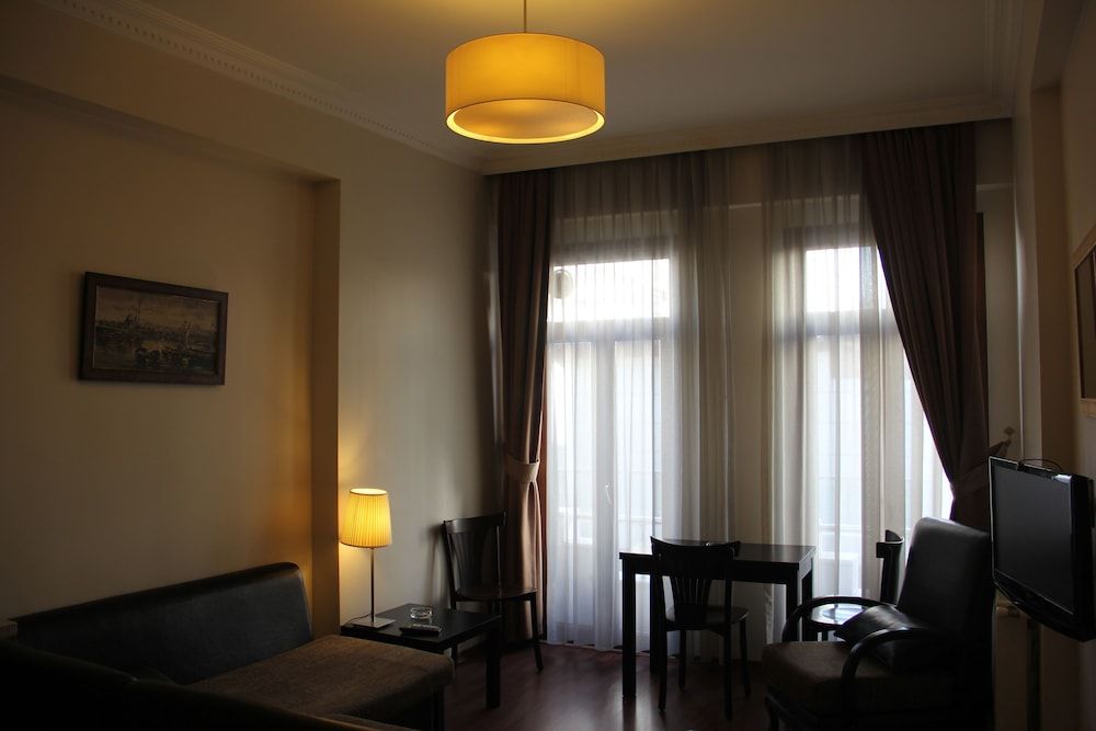 Taksim House Suites Deluxe Apartment, 1 Bedroom, Balcony 9
