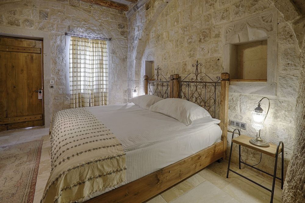 Hera Cave Suites Standard Double or Twin Room, Non Smoking 2