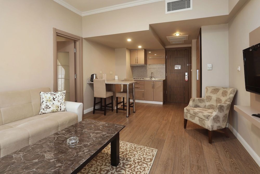 New Balturk Hotel Izmit Family Suite, Connecting Rooms 12