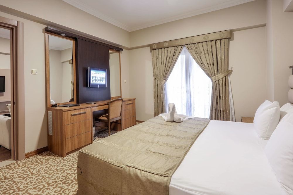 New Balturk Hotel Izmit Family Suite, Connecting Rooms