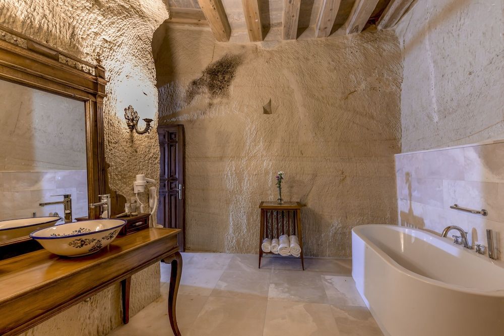 Hanedan Cappadocia Suites Deluxe Cave Suites 5