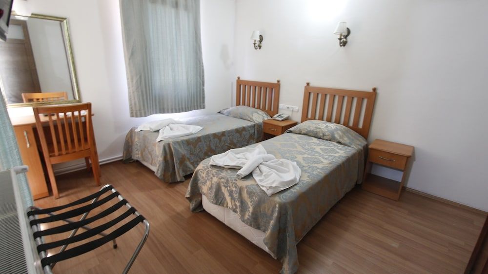 Hotel Ave Maria Twin Room