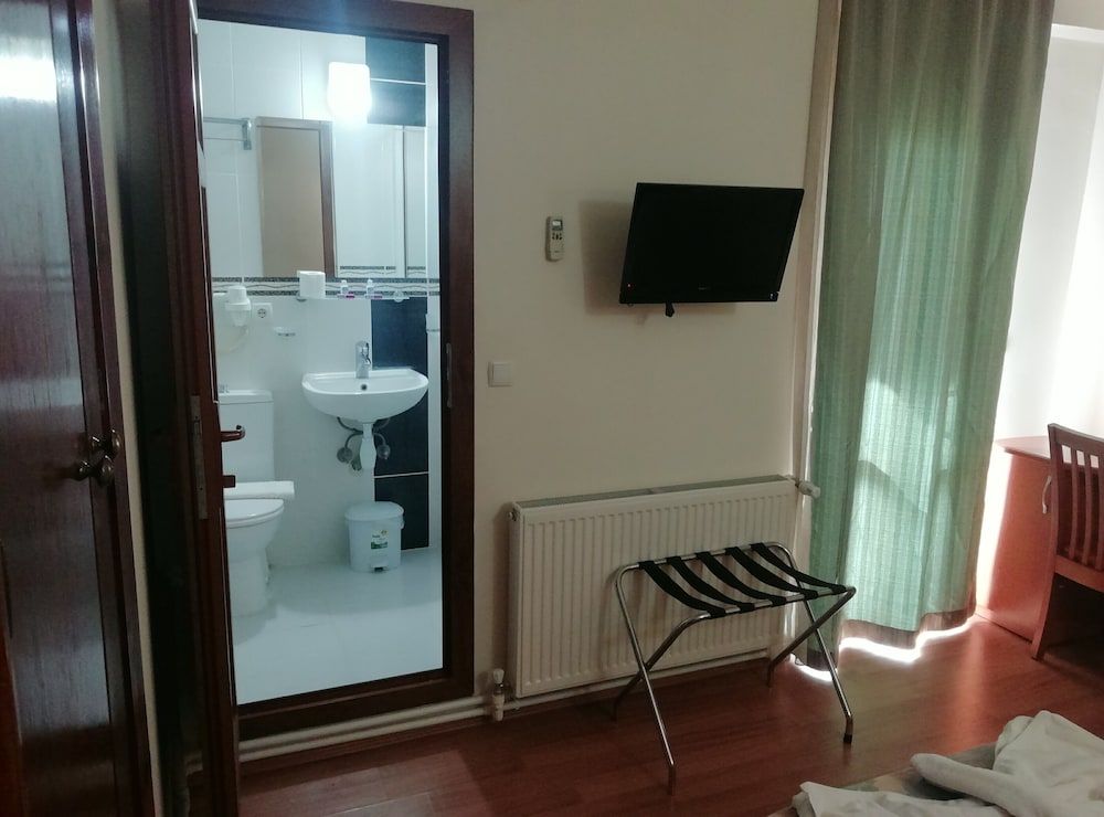 Hotel Ave Maria Twin Room 6