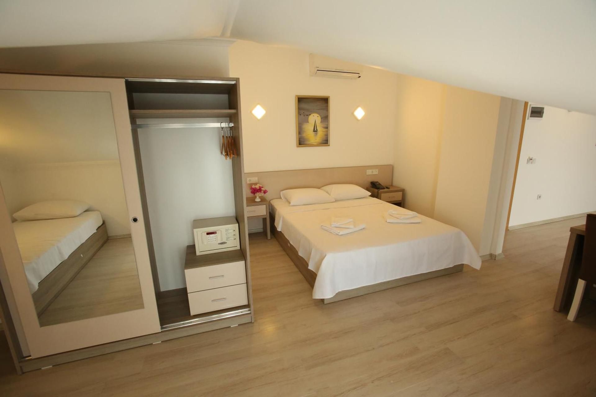 Penthouse Apartment - Panoramic Sea View 